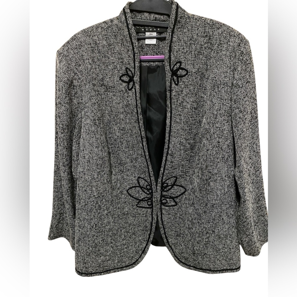 Donna Rae Black and White Tweed Jacket